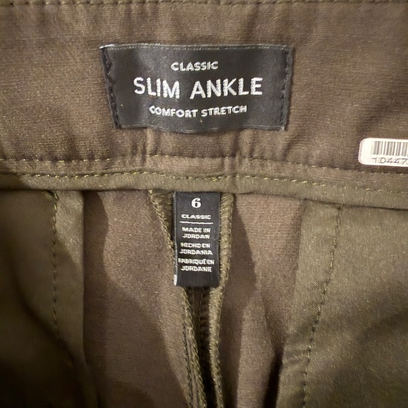 💜5/$50💜 White House Black Market Classic Slim Dark Khaki Ankle Pants - Picture 10 of 11